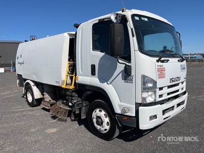 2008 Isuzu FSR 850 w/ 2008 Schwarze A6500XL كانسة شوارع