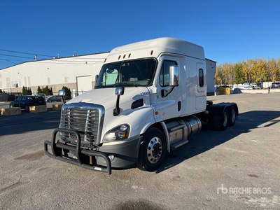 2020 Freightliner Cascadia 113 6x4 T/A Sleeper Truck Tractor