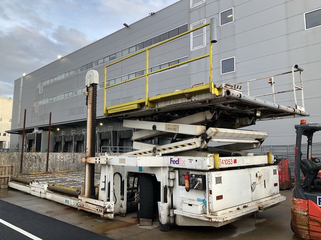 1997 FMC Commander 30 Self Propelled Cargo Loader 1997 FMC Commander 30 Self Propelled Cargo Loader