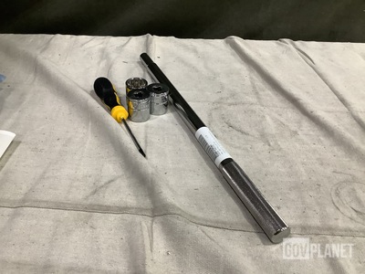 (442) Assorted Sockets, (72) Assorted Screw Drivers & (51) Assorted Handles