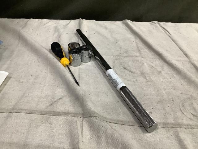 (442) Assorted Sockets, (72) Assorted Screw Drivers & (51) Assorted Handles