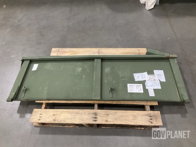 Oshkosh 2AT463 Side Latching Panel