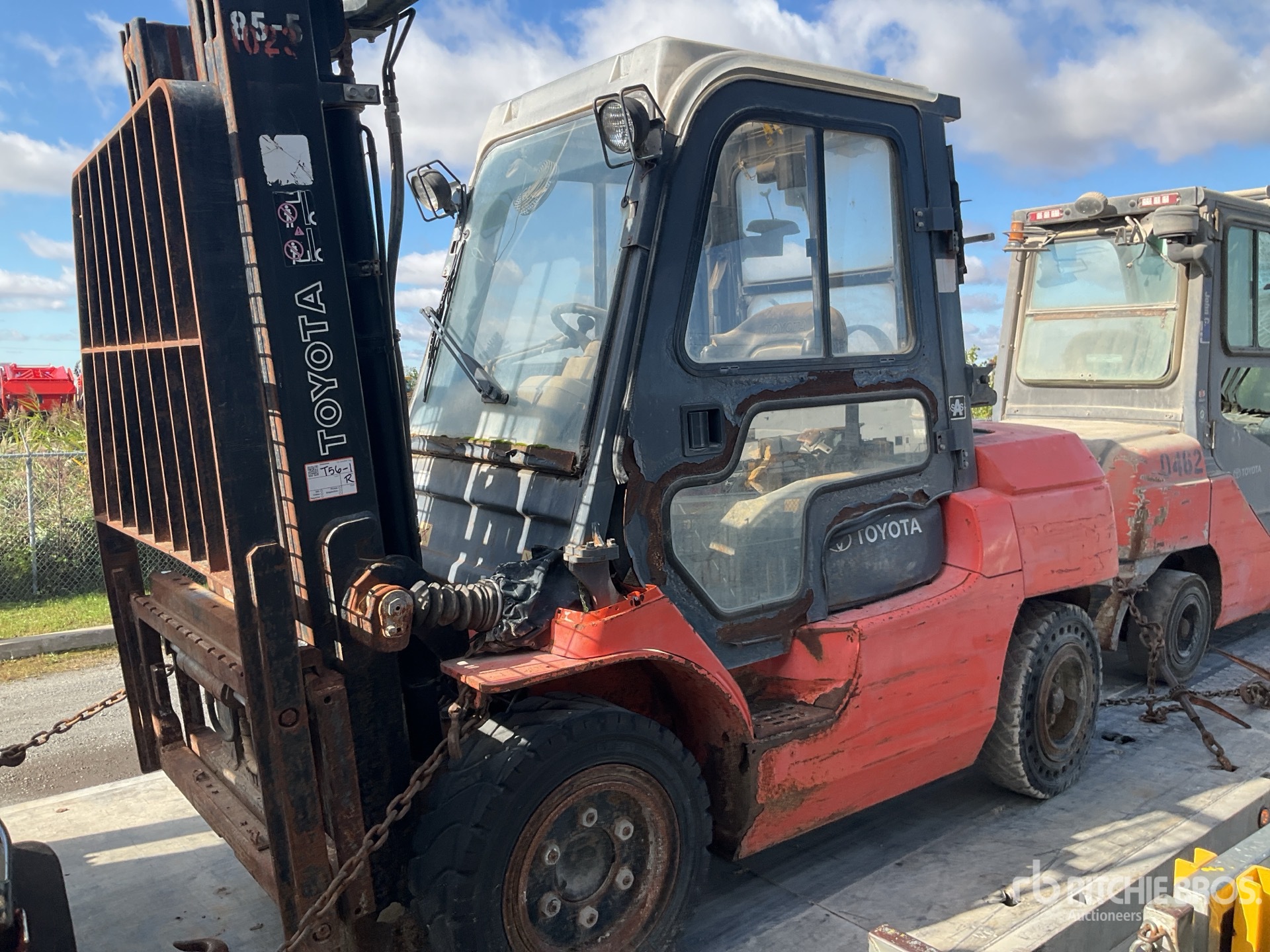 2011 Toyota 7FGU35 Forklift (Inoperable)
