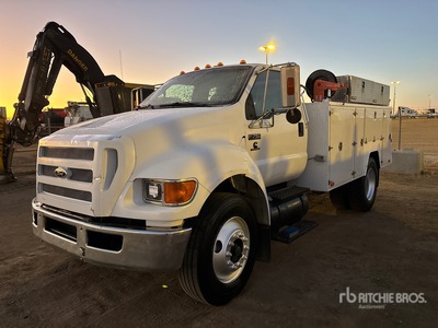 2009 Ford F-750 XL 4x2 Camion de servicios