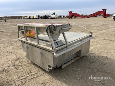 Aluminum Pilot Car Insert - to fit Short Bed Trucks