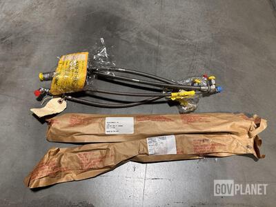 (36) AE708612-10 Flexible Hoses