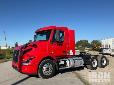 2021 Volvo VNR 6x2 تراكتور شاحنة نهارية (ثنائية المحور)