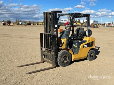 2008 Cat P5000-G-LP 4500 lb Pneumatic Tire Forklift
