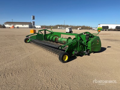 2014 John Deere 615P 15 ft Combine Pickup Header