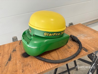 John Deeer StarFire 3000 GNSS Receiver