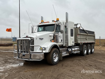 2015 Kenworth T800 Sleeper Tri/A Dump Truck