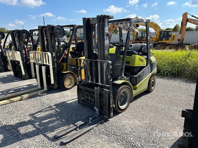 Clark Cushion Tire Forklift