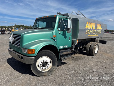 1997 International 4900 2550 gal 4x2 Fuel Truck (Inoperable)