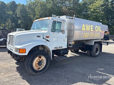 1996 International 4900 2800 gal 4x2 Fuel Truck (Inoperable)
