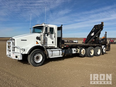 2014 HIAB 477EP-3-HIPRO 26450 lb Knuckle Boom on 2015 10x4 Table Top Truck w/Crane