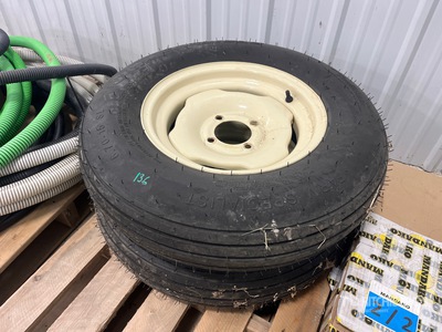 Quantity of (2) 6.70-15 を見 Tires (Unused)