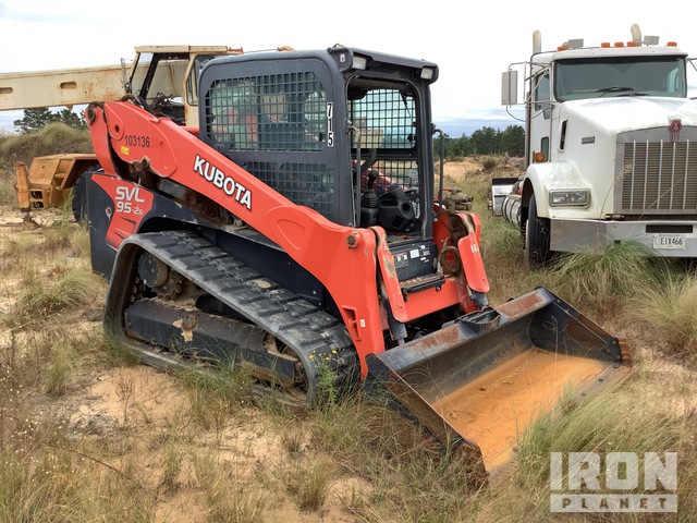 MINI CARGADOR SOBRE ORUGAS 2018 KUBOTA SVL952S