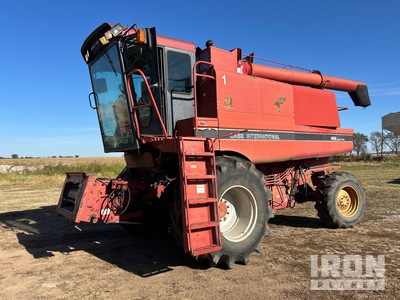1987 International 1666F32BB 4x4 Cosechadora