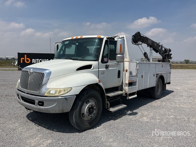 2006 International 4200SBA 4x2 Camion de Servicio / Service Truck