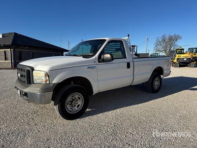 2005 Ford F-250 XL 4x4 Pickup