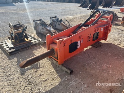 2004 NPK E-216 ブレーカー