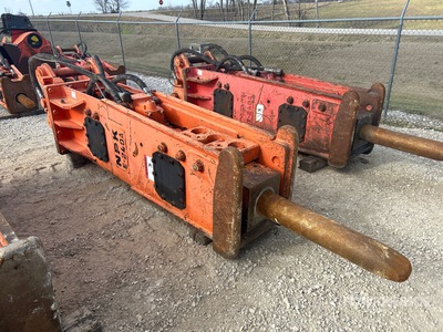 NPK E-240A 38 in ブレーカー