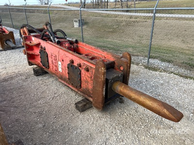 NPK E-240A 39 in ブレーカー