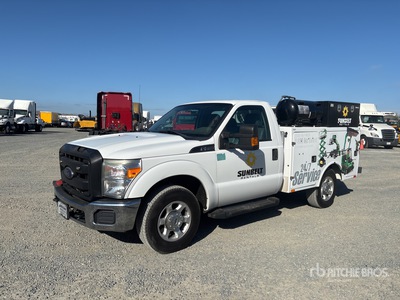 2015 Ford F-250 XL 4x2 شاحنة الوقود والتشحيم