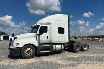 2019 International LT625 6x4 Ciągnik siodłowy T/A z kabiną sypialną