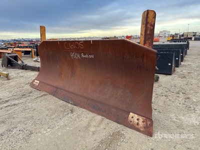 166 in PAT Dozer Blade - Fits John Deere 850K