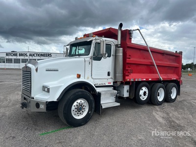 2004 Kenworth T800 8x4 Tri/A Dump Truck