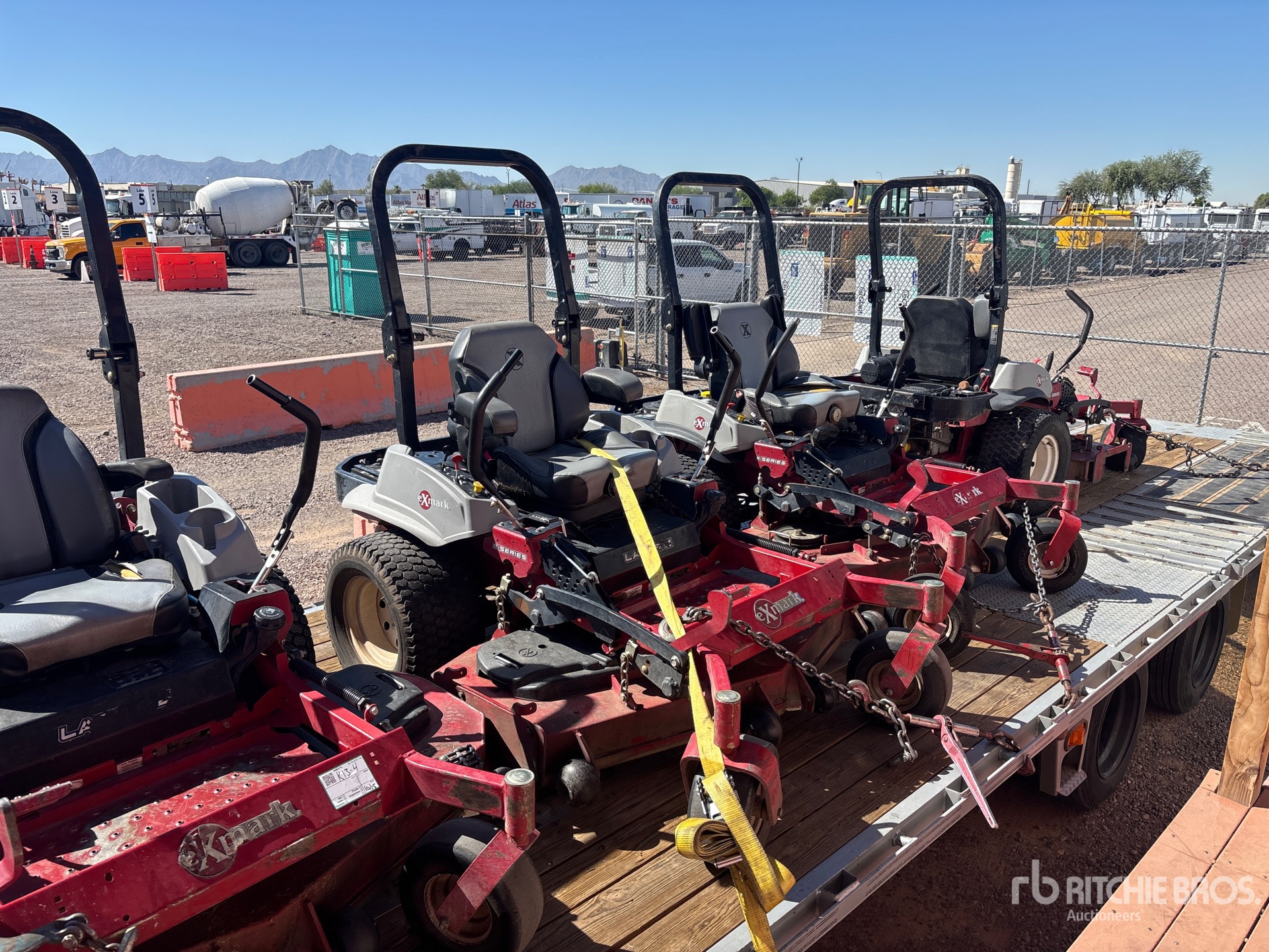 2020 Exmark LZE740EKC60400 Lawn Mower
