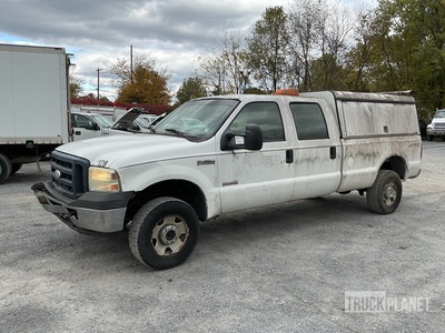2006 Ford F-350 XL 4x4 Crew Cab Pickup