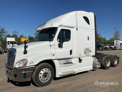 2013 Freightliner Cascadia 125 6x4 Cabeza Tractora Cabina Dormitorio