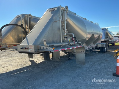 2024 MAC TNRA42NFO 1050 cft T/A Pneumatic Bulk Trailer
