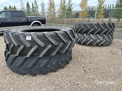 Quantity of (4) Michelin 520/85R46 を見 Tires