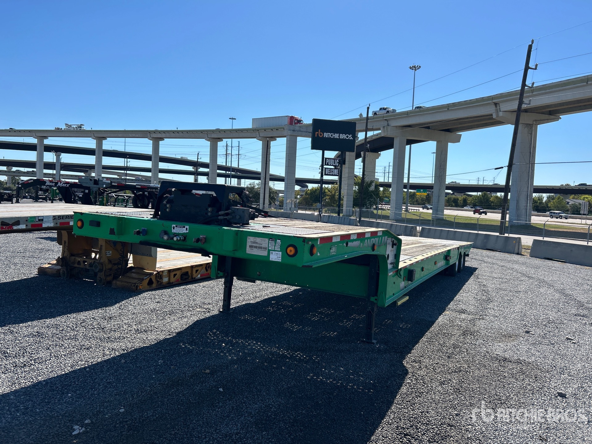 2016 Landoll 930C-48-15 48 ft T/A Hydraulic Tail Trailer