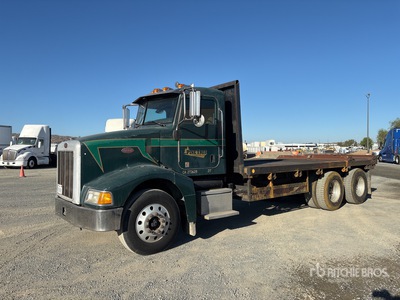 2005 Peterbilt 385 6x4 Platte vrachtwagen