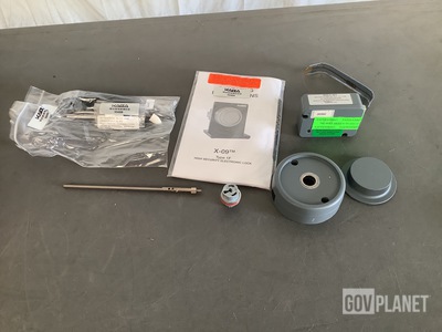 (1) Metallic Tube, (1) Hexagon Adapter & Assorted Items