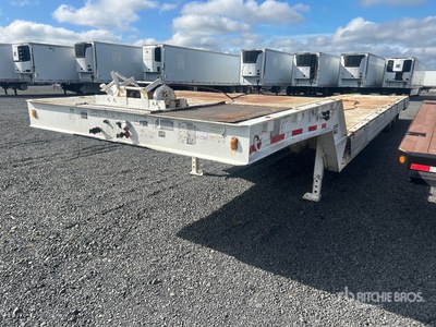 2002 Wilson 48 ft T/A Hydraulic Tail Trailer