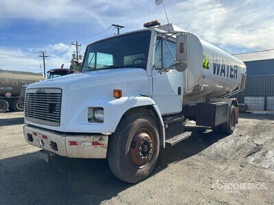 1997 Freightliner FL80 11500 L 4x2 Water Truck