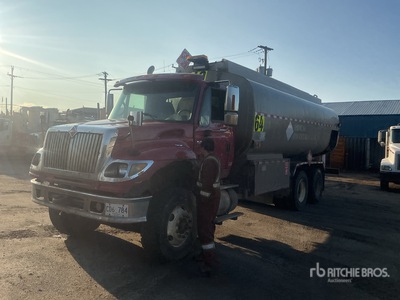 2007 International 7500 16200 L 6x4 Fuel Truck