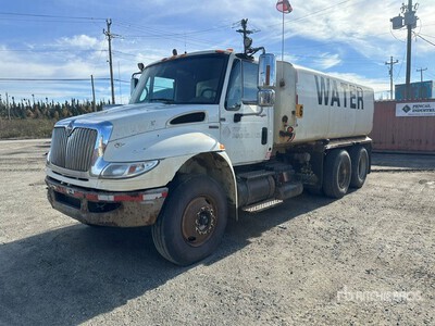 2009 International 4400 DURASTAR 4000 gal 6x4 Water Truck