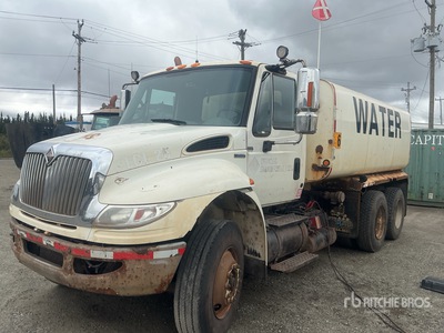 2009 International 4400 DURASTAR 4000 gal 6x4 Water Truck