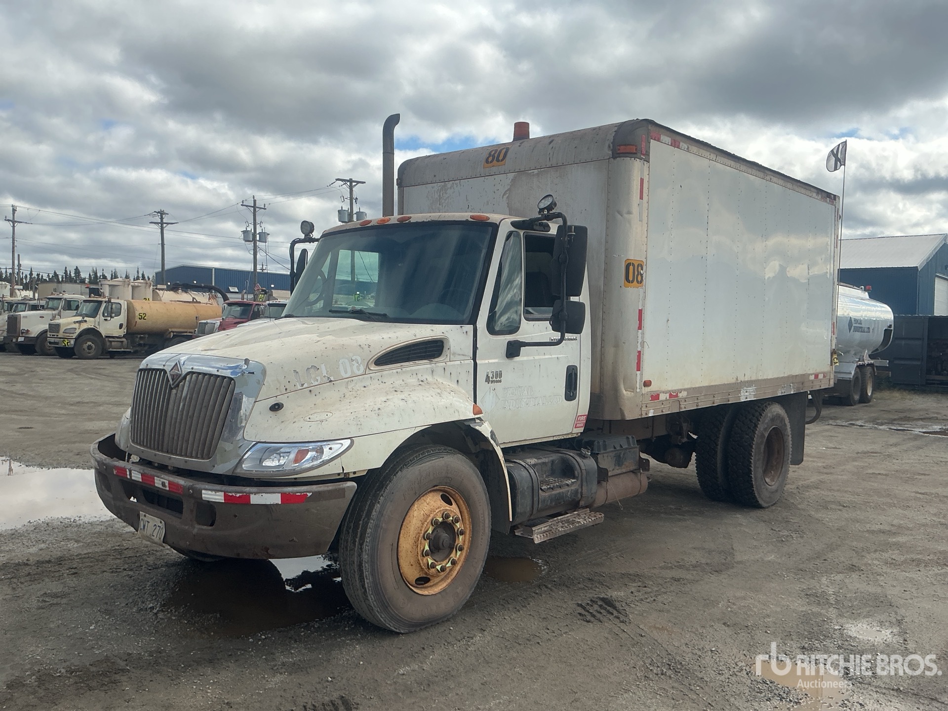 2003 International 4300 4x2 Pressure Washer Truck