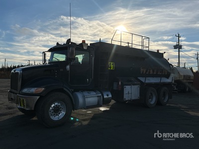 2015 Peterbilt 348 100 bbl 6x4 Camion cisterna de agua