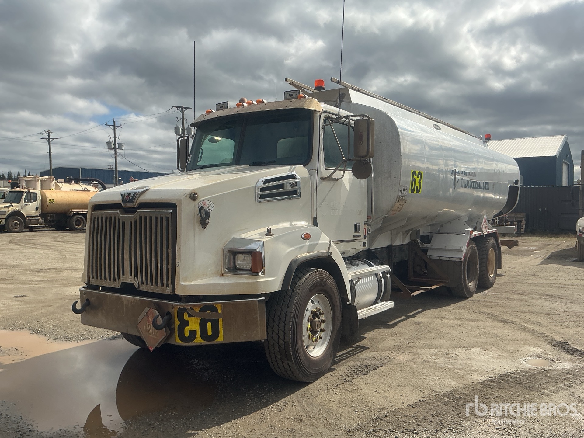 2020 Western Star 4700SB 20000 L 6x4 Fuel Truck