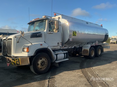 2020 Western Star 4700SB 20000 L 6x4 Fuel Truck