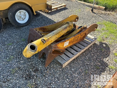 Cat Hydraulic Excavator Thumb - Fits Cat 300 Series