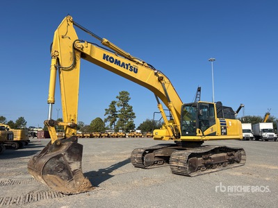 2017 Komatsu PC490LC-11 Tracked Excavator